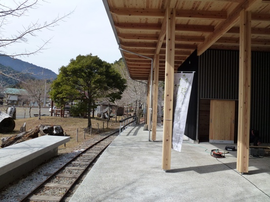 20110319魚梁瀬新駅舎?