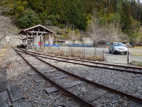 20110319魚梁瀬新駅舎?